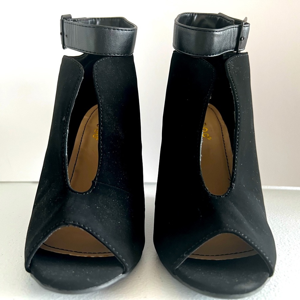 Sexy cutout peep toe wedges